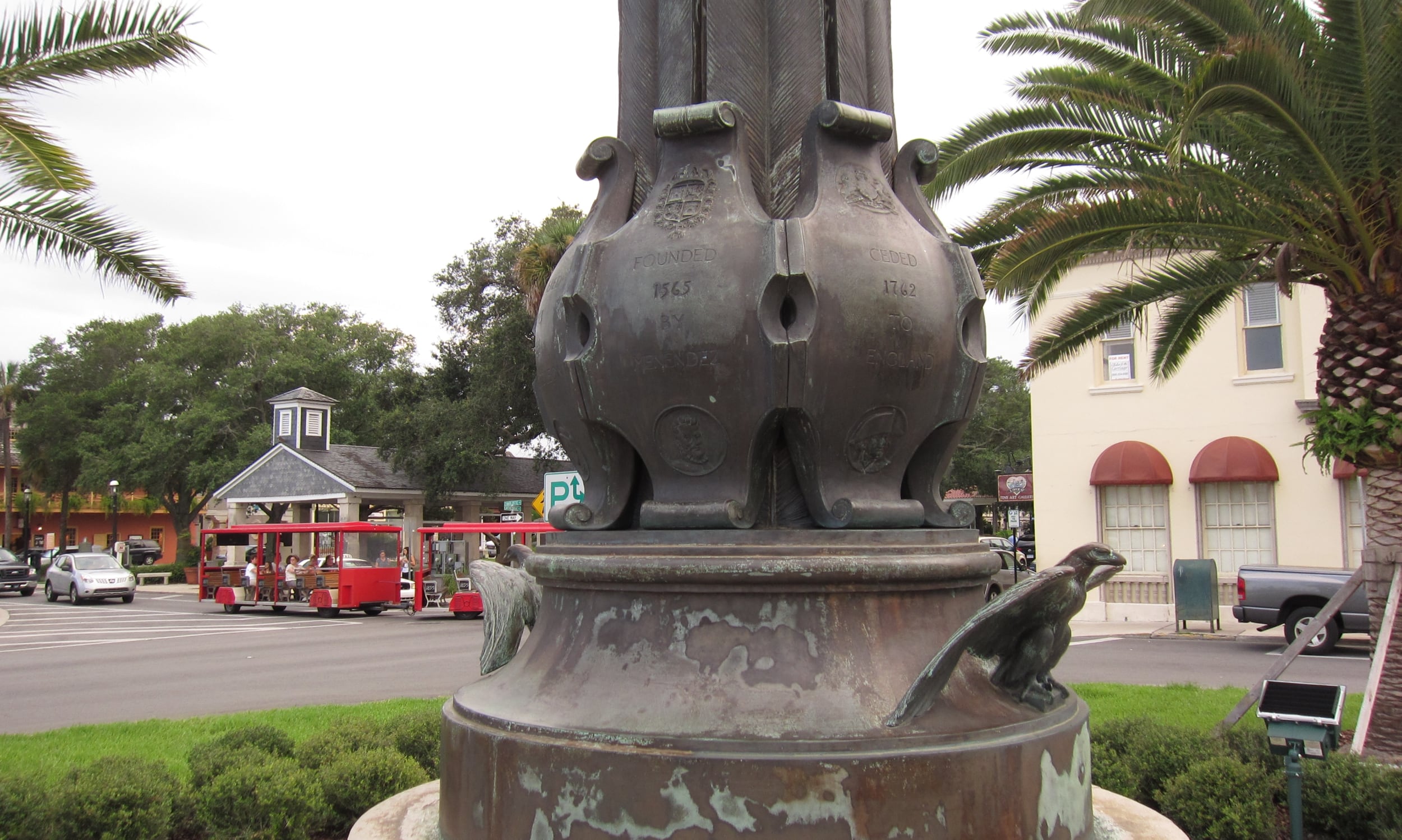 World War 1 Memorial Monument at the intersection of North Ocean Boulevard and Cathedral Plaza