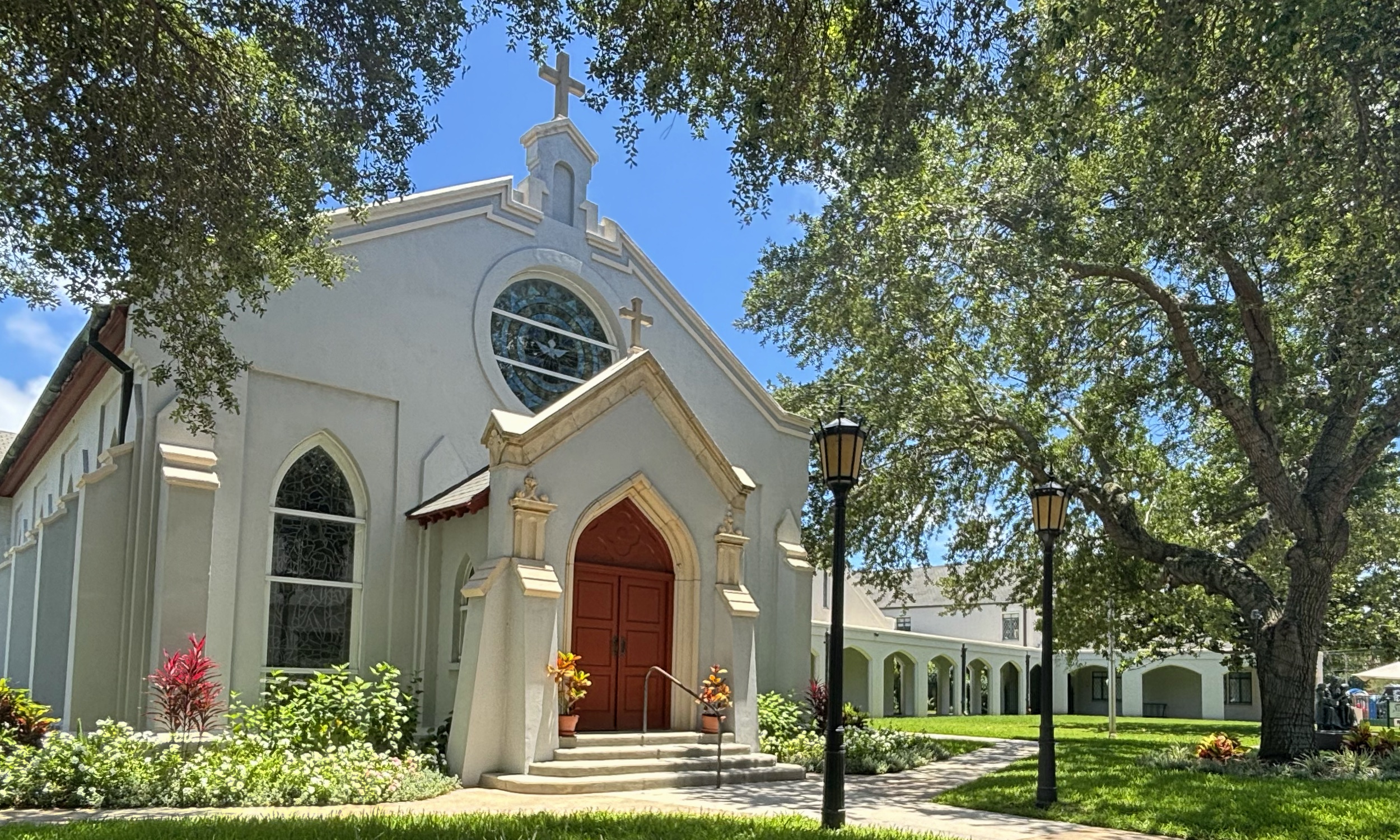 The front exterior of Trinity Parish Episcopal Church