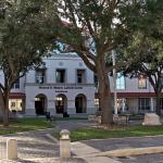 An exterior photo of the St. Johns County Courthouse in Florida