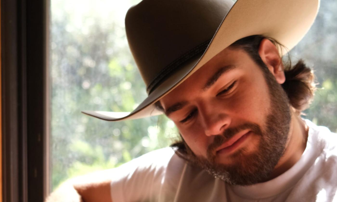 Country musician Orlando Mendez headshot