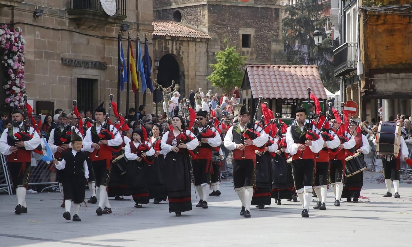 The Pipe Band of Corvera (Asturias, Spain) marching in their home country