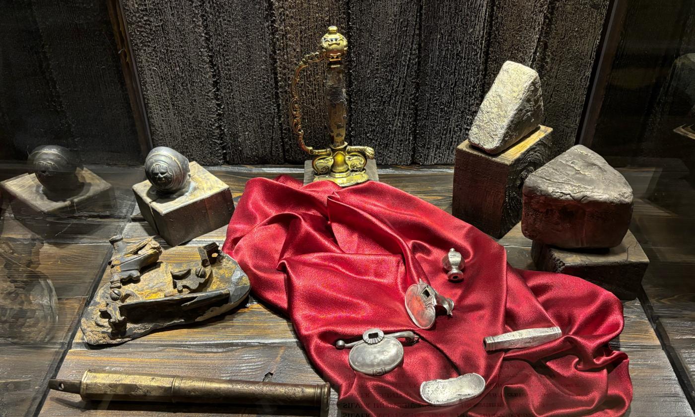 A display of swords and jewels at the Pirate and Treasure Museum