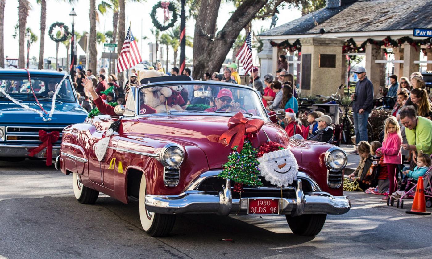 Christmas Parade 2024 Visit St Augustine    9381 Christmas Parade Car Hirdj Web 