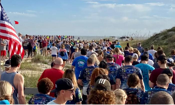 Endless Summer walkers and runners in Anastasia State Park