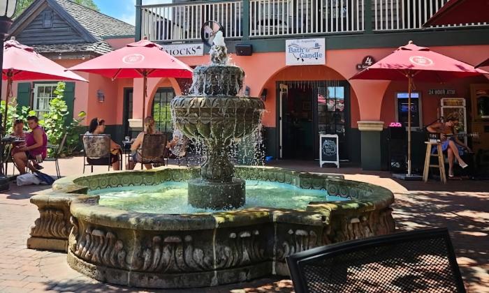 The courtyard and fountain at Bin 39 and 4 St. George Street