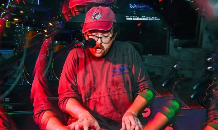 A performer on keyboards
