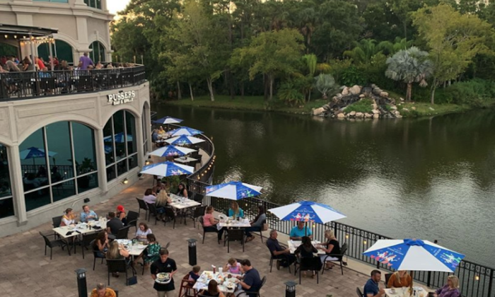 Outdoor Seating at Pusser's Bar & Grille in Ponte Vedra Beach, Fl 