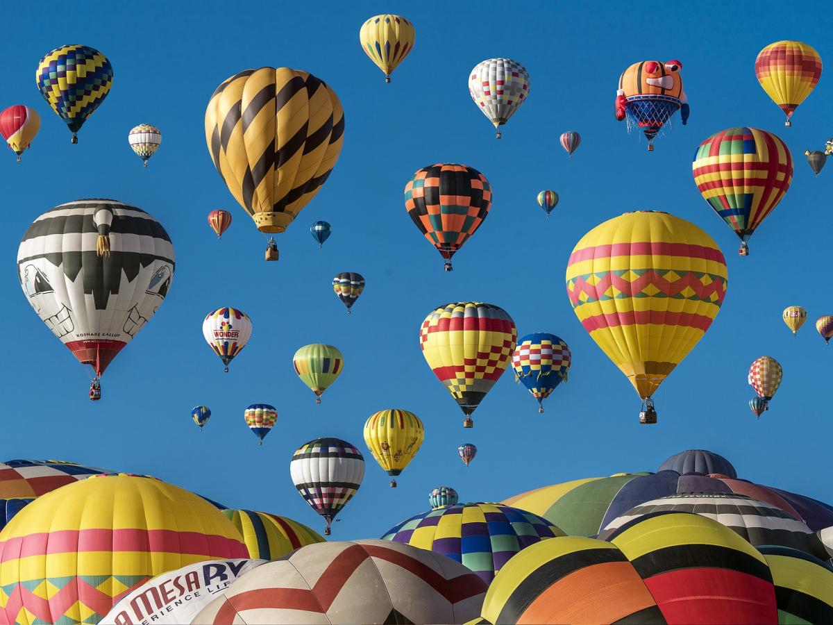 Aerostatic store balloon festival