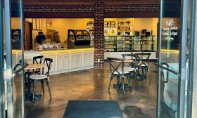 The entryway inside Parfait Pastry Shop