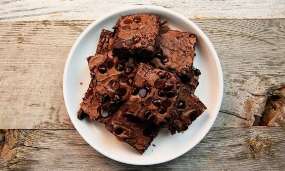 A plate of chocolate brownies