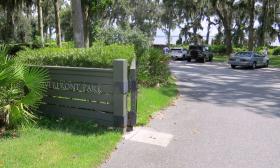 The entrance sign to Riverfront Park along the St. Johns River