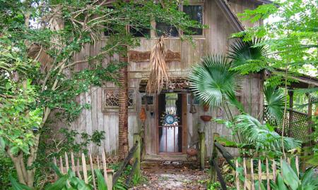 Beluthatchee Park was formerly the residence of activist and conservationist Stetson Kennedy.