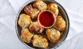 Garlic knots with marinara sauce