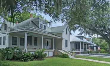 A row of bungalows found in the Flagler Model Land Neighborhood in Historic Downtown