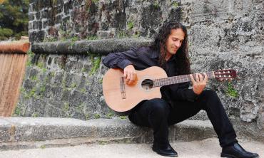 Dennis Fermin performs at Romanza in St. Augustine.